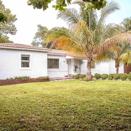 House With Pool, 10 Mins Drive To The Beach! Villa Miami Shores Exterior photo