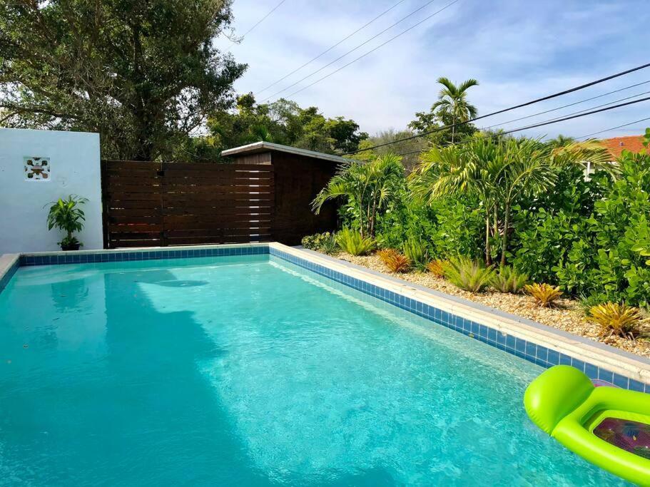 House With Pool, 10 Mins Drive To The Beach! Villa Miami Shores Exterior photo